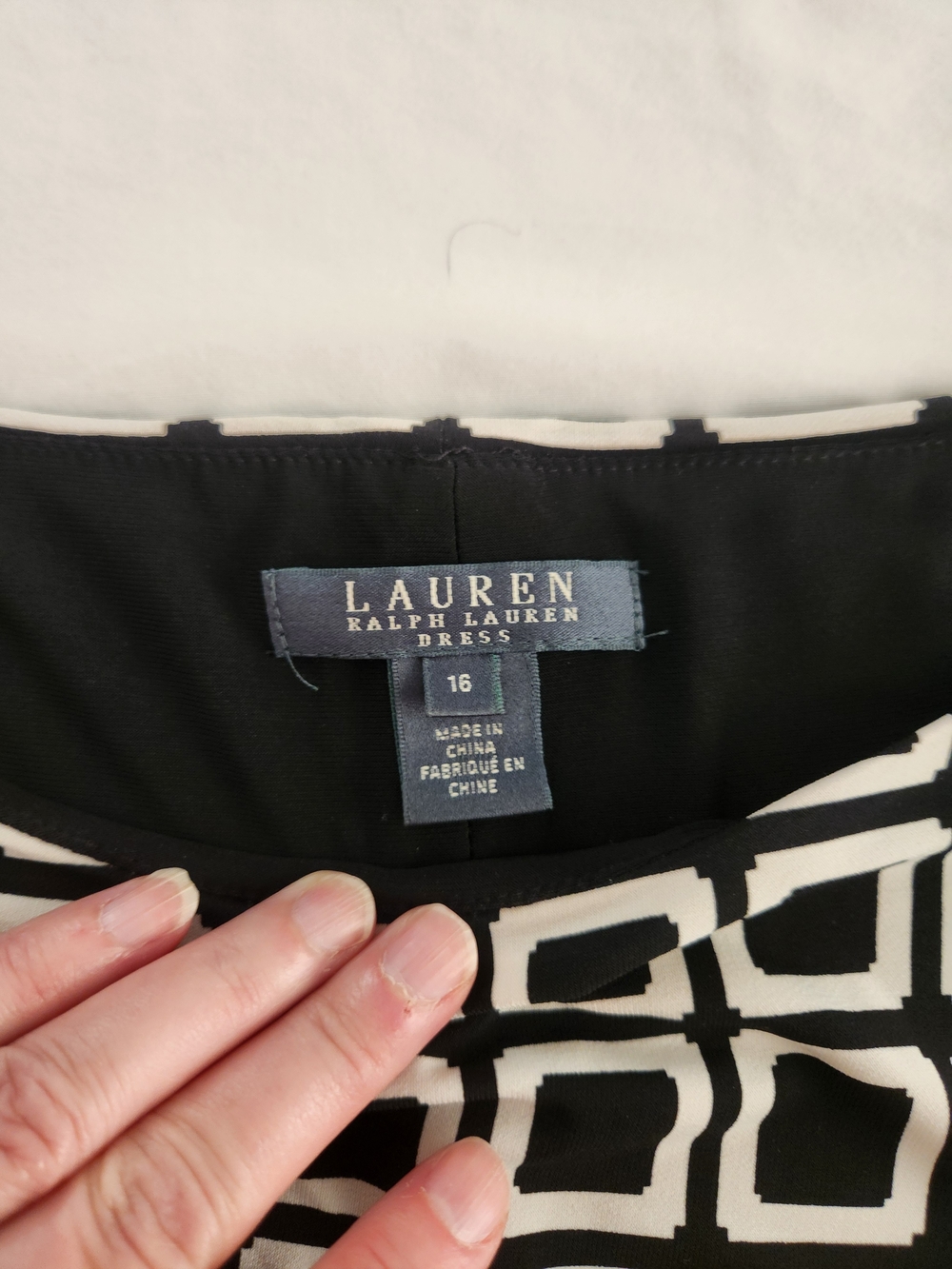 Lauren Ralph Lauren Black White Geometric Twist Front Dress Size 16 - Picture 6 of 10